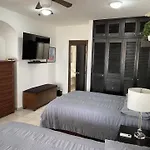 Casa Mel, Excelente Ubicacion, Seguridad