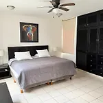 Casa Mel, Excelente Ubicacion, Seguridad