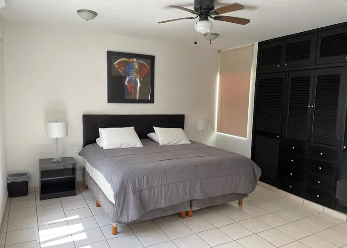 Casa Mel, Excelente Ubicacion, Seguridad